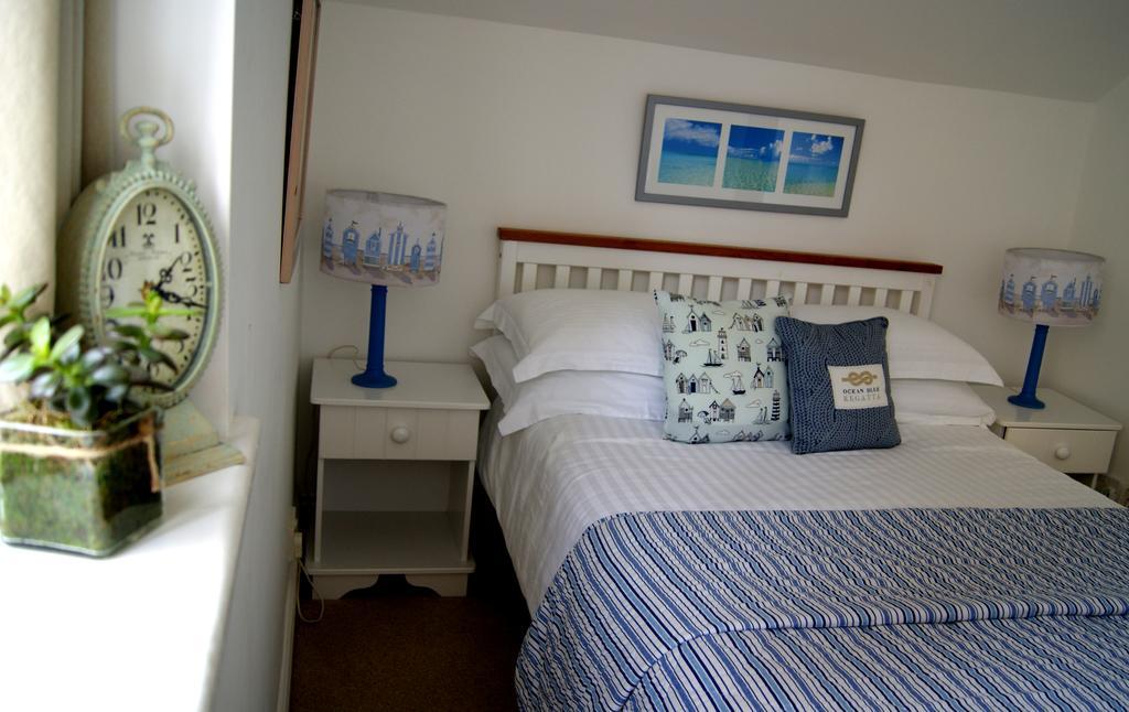 Sunset Guest House Hunstanton Exteriér fotografie The bedroom at The Old Post Office
