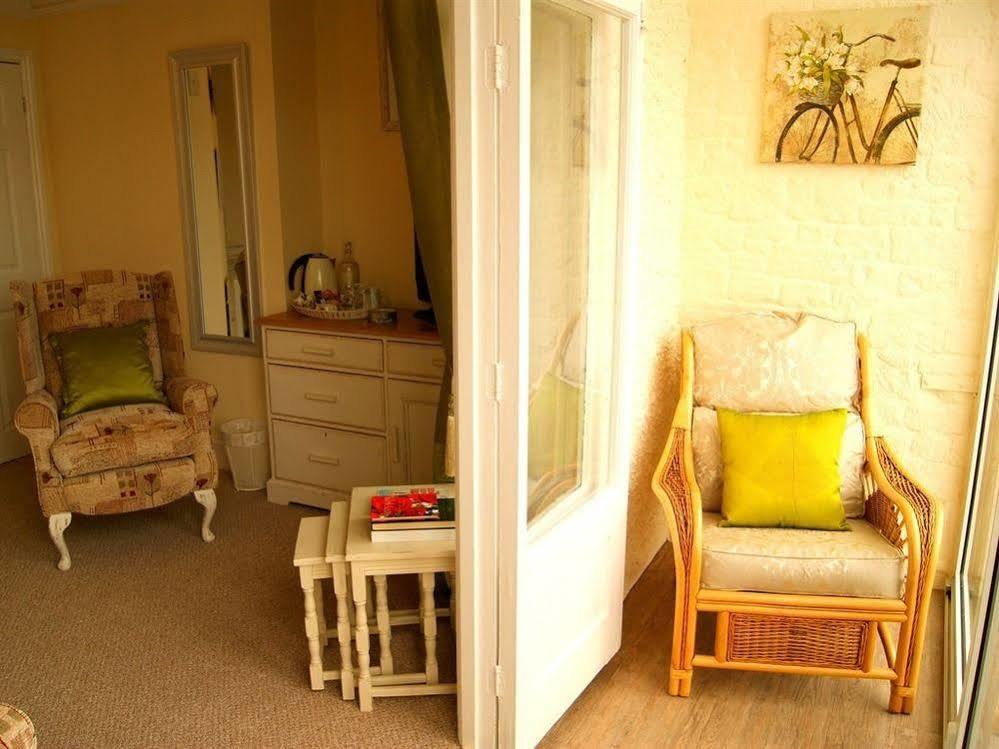 Sunset Guest House Hunstanton Exteriér fotografie A typical room at the hostel
